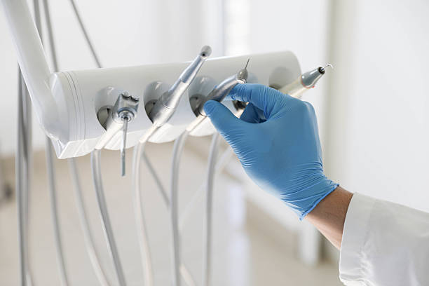 Professional Emergency Dentist technician working in Seminole County County, OK